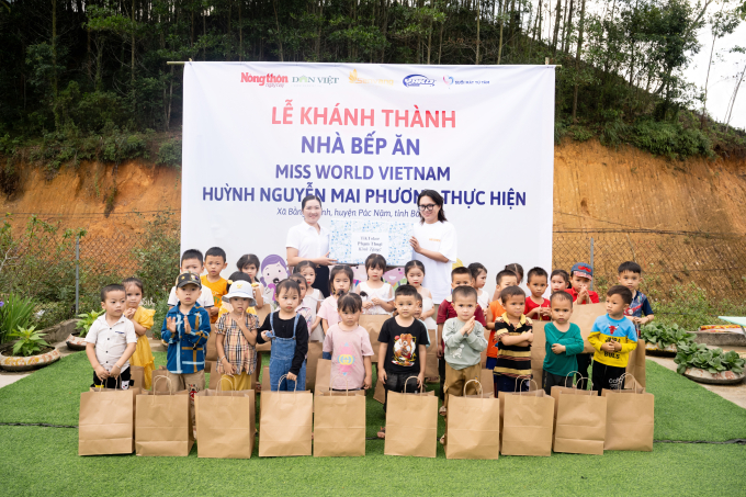 Vượt gần 250km, hoa hậu Mai Phương mang dự án nhà bếp ăn và Yako Farm đến giúp đỡ trẻ em miền núi