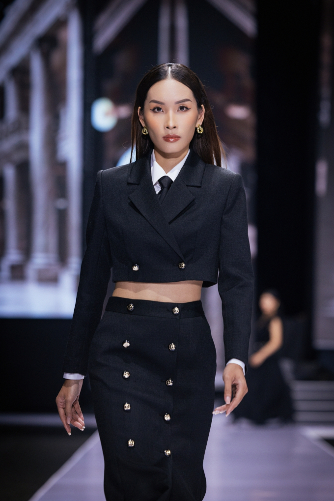 Á hậu Phương Nhi đảm nhận vai trò first face trong show thời trang Thu – Đông 2023