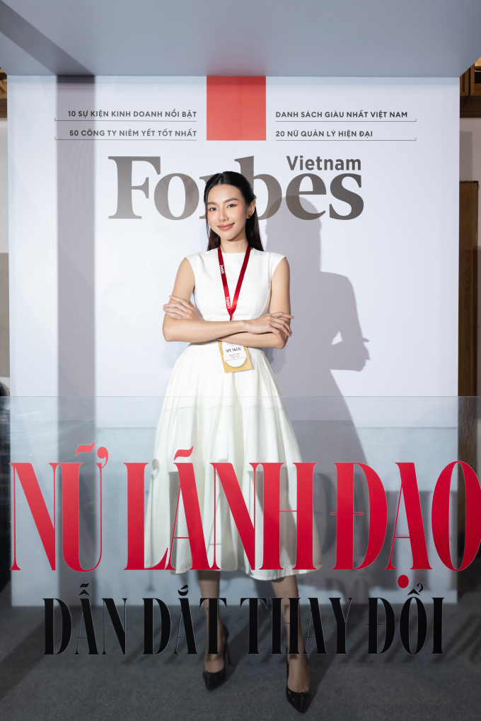 Hoa hậu Thuỳ Tiên ghi điểm tuyệt đối với vai trò mới tại Hội nghị Phụ nữ 2023