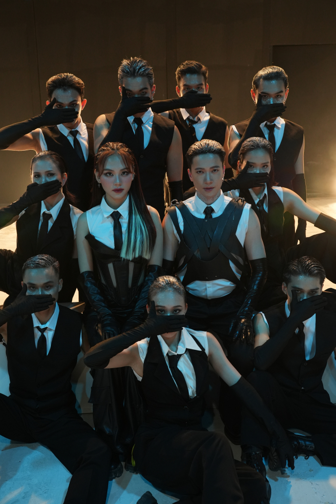 Lần đầu tiên: S.T Sơn Thạch kết hợp hoa hậu Mai Phương quay MV vũ đạo dành tặng cộng đồng LGBT