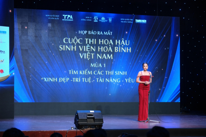 Ngọc Châu diện đầm đỏ quyến rũ, dảm nhận vai trò giám khảo Hoa hậu Sinh viên Hòa bình Việt Nam