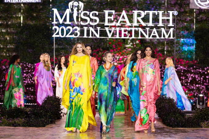 Bán kết Miss Earth 2023: Sân khấu hoành tráng gây ấn tượng, dàn mỹ nhân tỏa sáng giữa Đà Lạt ngàn hoa