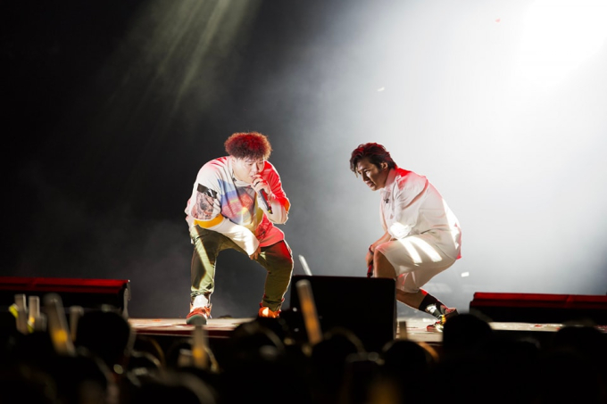 B Ray cùng Young H tái hợp sau 8 năm, kết hợp dàn thí sinh Rap Việt bắn liên hoàn hit tại Mini Show