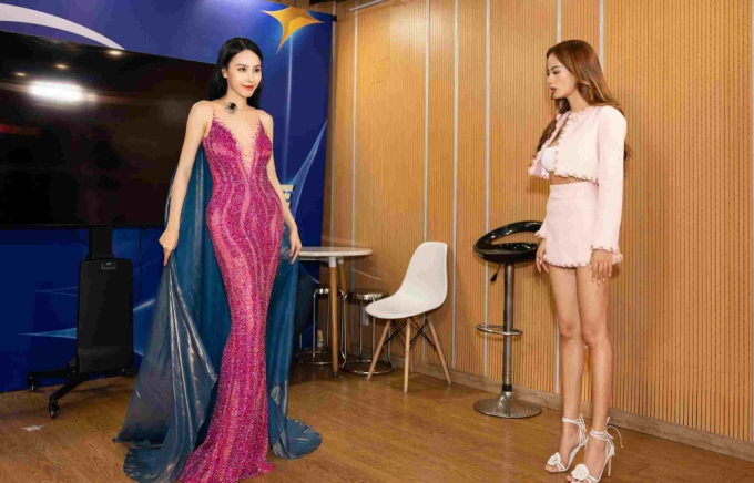 Minh Tú, Như Vân chia sẻ về chuyện đào tạo catwalk cho các hoa hậu đi thi quốc tế