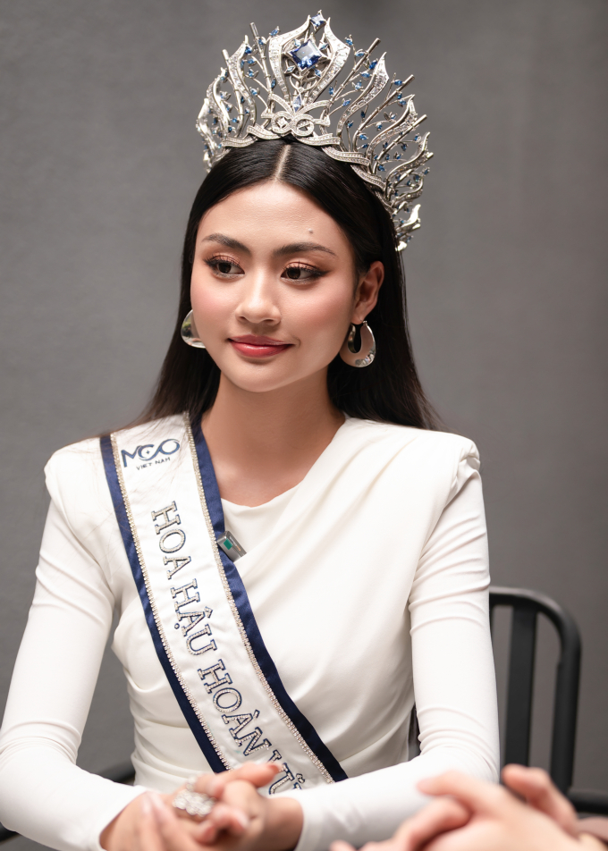 Hoa hậu Xuân Hạnh: Tôi sẽ hoàn thiện bản thân để sẵn sàng thi Miss Cosmo 2024