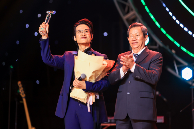 Làn sóng xanh 2023: Văn Mai Hương - Tăng Duy Tân thắng lớn, Wren Evans ẵm giải Album của năm