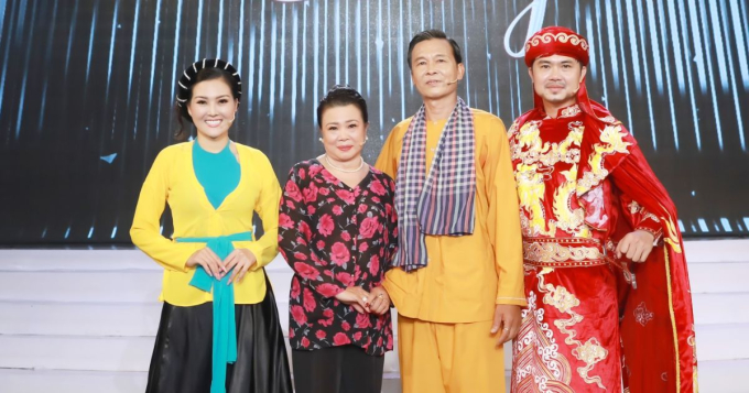 Hoa hậu Kim Thoa mang đại gia đình lên sân khấu, đạt giải á quân tại chương trình Chung sức chung lòng
