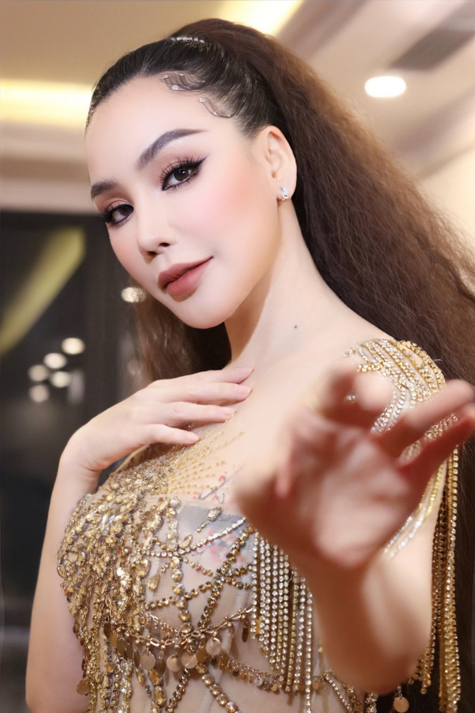 Hồ Quỳnh Hương tung MV trở lại V-Pop: 4 lần thu âm, bản ứng ý nhất lại chưa kịp gửi cố nhạc sĩ Xuân Phương