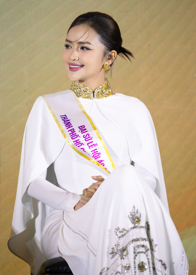 Nối tiếp H’Hen Niê - Khánh Vân - Kim Duyên, Ngọc Châu trở thành đại sứ lễ hội áo dài TP.HCM lần thứ 10