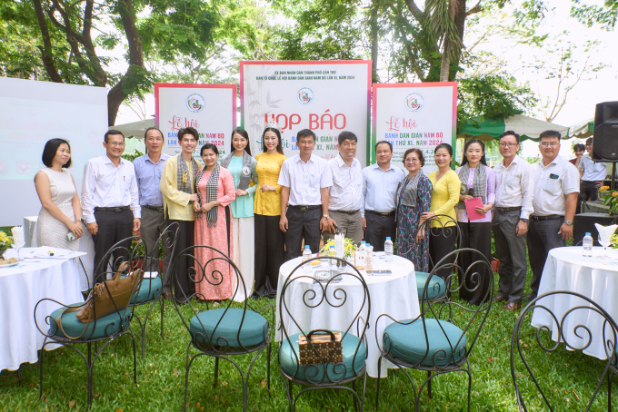 NTK Nguyễn Minh Công khoác áo mới cho bánh xèo Nam bộ tại Lễ hội bánh dân gian lần XI 2024