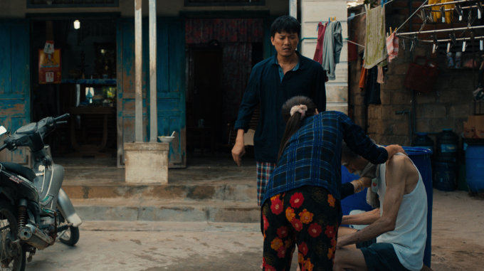 Lật mặt 7 của Lý Hải tung trailer đầy nước mắt: Vì cơm áo gạo tiền, 5 người con chối bỏ trách nhiệm báo hiếu