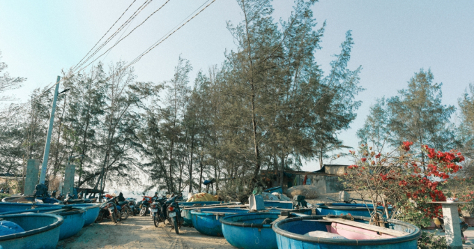 Phát hiện một làng chài yên bình tại Bình Thuận: Cảnh thiên nhiên thơ mộng, ngắm hoàng hôn cực chill 