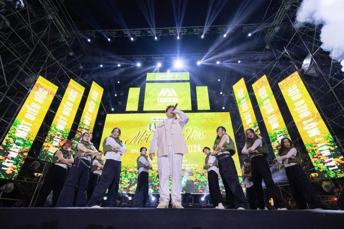 Vừa gây sốt khi trình diễn tại showcase, Yuno BigBoi cùng Tổng Đài tùng MV nhạc phim Lật mặt 7 lấy nước mắt khán giả