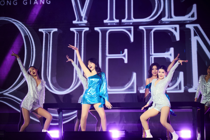 VibeQueens - nhóm nhạc của Lưu Hương Giang và Phương Vy gây bất ngờ với sân khấu debut cực “hoành tráng”