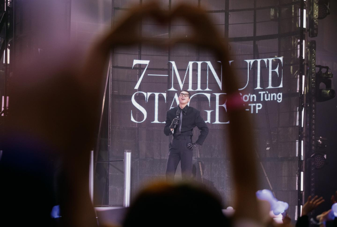 Sơn Tùng M-TP hứa hẹn khuấy đảo khán giả Hà Nội với live stage đầu tiên của Đừng làm trái tim anh đau
