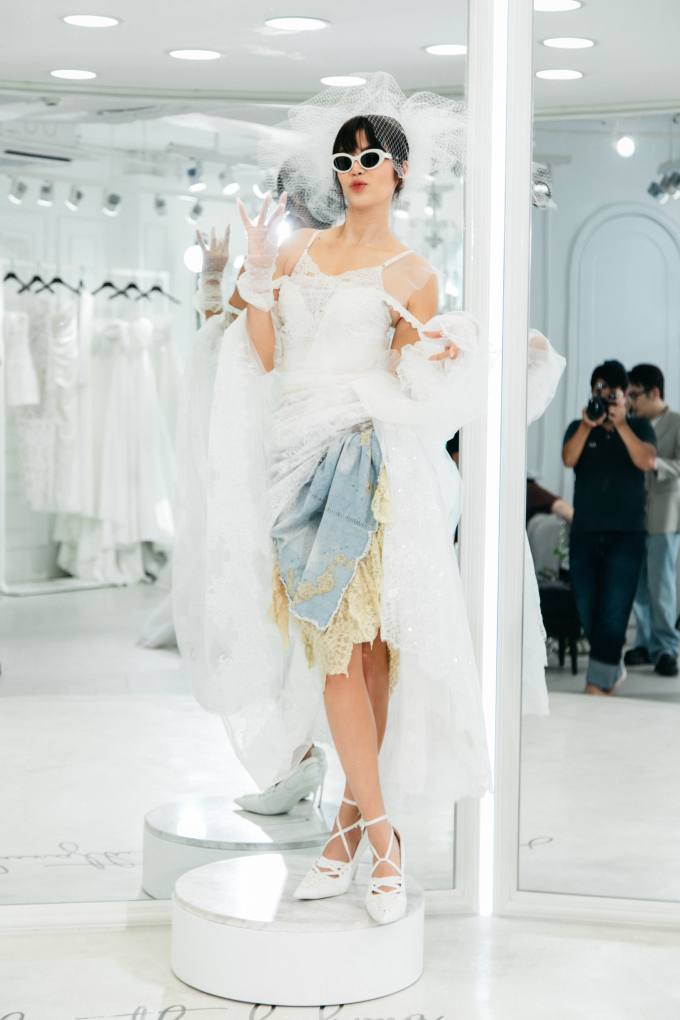 Minh Tú: Bộ ảnh đẹp nhất của tôi là khi mặc áo dài cưới lấy cảm hứng từ mẹ