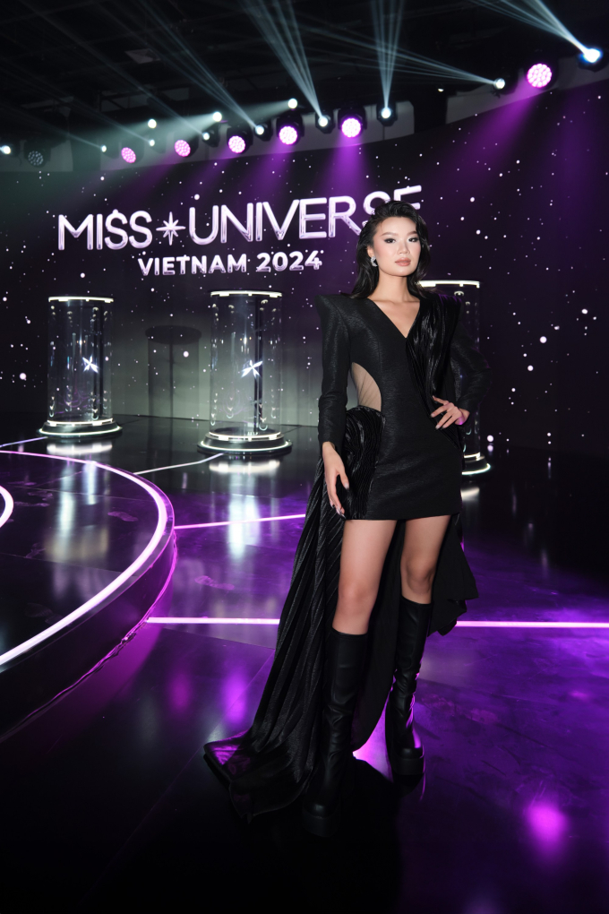 Tranh cãi vương miện Miss Universe Vietnam 2024 giá chỉ 24 triệu, tân hoa hậu có sứ mệnh xây 10 trường học