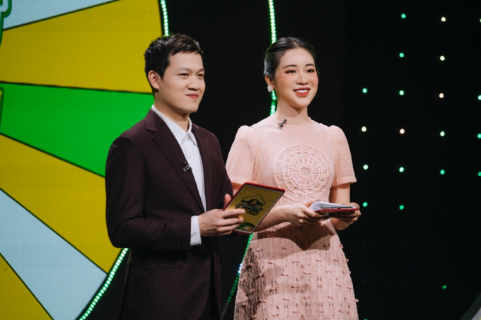 Diễn viên Lan Phương tiếp tục ngồi ghế giám khảo gameshow “Khi phụ nữ làm chủ” mùa 2