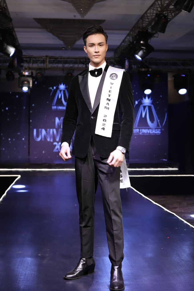 Á vương Tyler Bùi thắng 2 giải phụ, giành danh hiệu Mr Universe Ambassador tại Nam vương Hoàn vũ