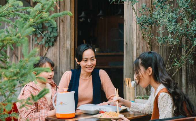 NSƯT Hạnh Thúy nói về bà Chát trong Hạnh phúc bị đánh cắp: Đây là vai diễn đáng ghét nhất của tôi!