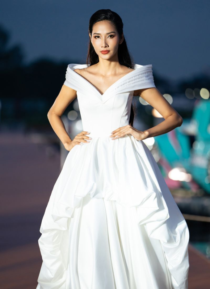 Vietnam International Sea Fashion Festival: Vũ Thu Phương - Anh Thư chứng tỏ sức hút với vai trò vedette