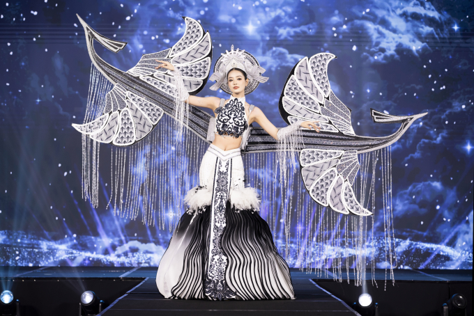 Học catwalk cùng Minh Tú, Bùi Khánh Linh quyết tâm chinh phục vương miện Miss Intercontinental 2024