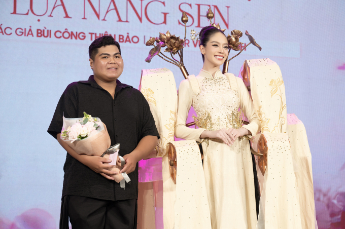 Thanh Thủy nhận sash đại diện Việt Nam thi Miss International 2024, Phương Nhi có lời nhắn đặc biệt