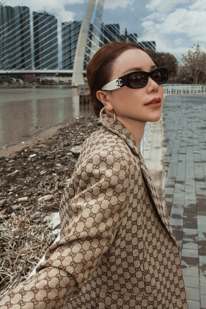 Phong cách streetstyle thời thượng của mẹ con Trà Ngọc Hằng: Thần thái trong từng khung hình