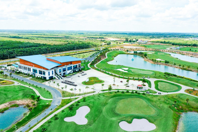 Royal Long An Golf & Villas góp phần tạo nên sự thành công của Miss Cosmo 2024