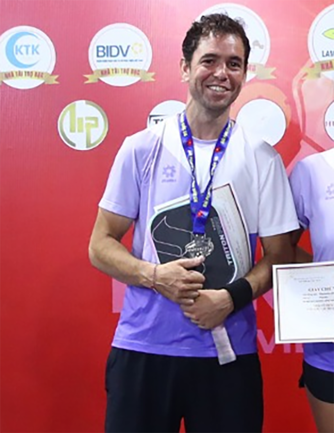 Lý Hoàng Nam, Trịnh Linh Giang cùng nhiều vận động viên tham dự giải Pickleball do Trà Ngọc Hằng tổ chức