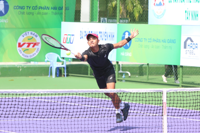 Lý Hoàng Nam, Trịnh Linh Giang cùng nhiều vận động viên tham dự giải Pickleball do Trà Ngọc Hằng tổ chức