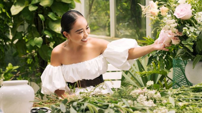 Lý Quí Khánh rủ Jun Phạm - Đoan Trang cắm hoa, tiết lộ phương pháp giúp chữa lành tâm hồn