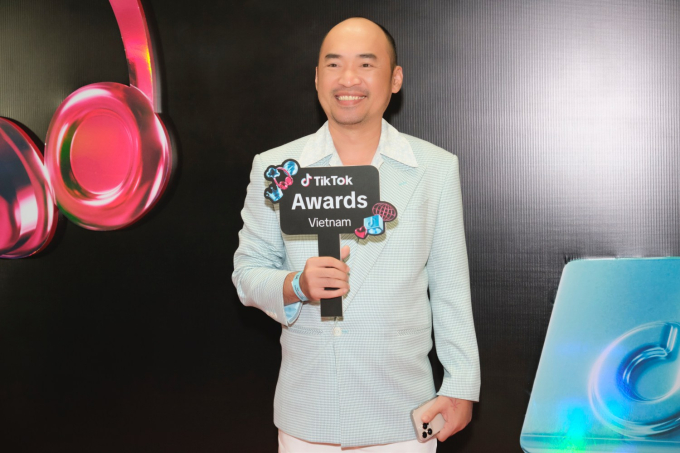 Thảm đỏ TikTok Awards Việt Nam 2024: Ngàn sao hội tụ, dàn nghệ sĩ đọ sức hút với trang phục ánh kim lấp lánh