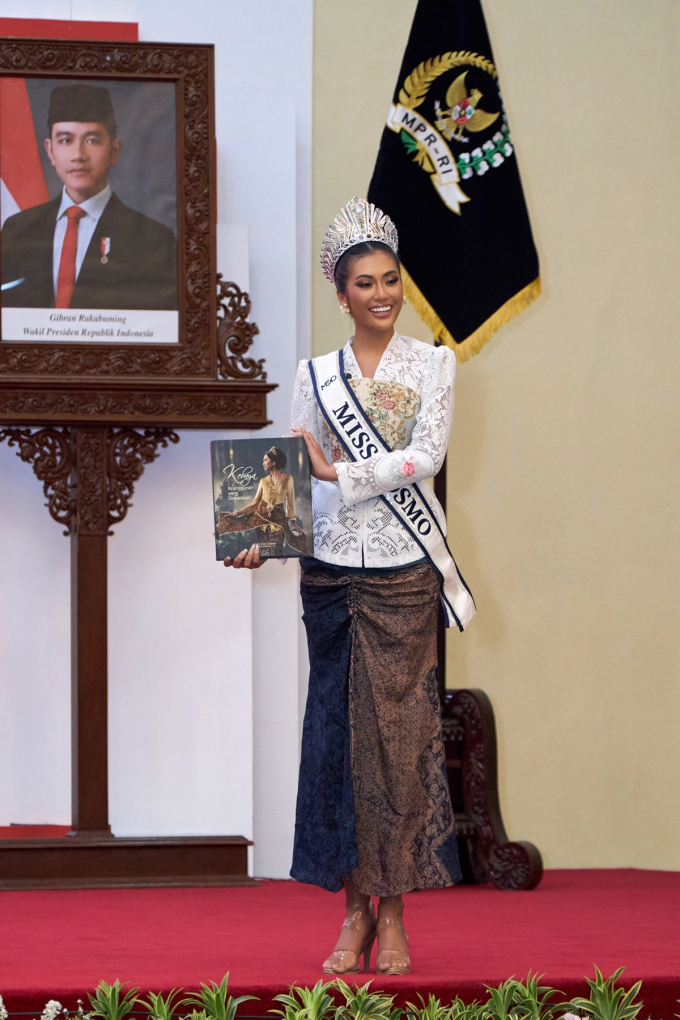 Miss Cosmo hợp tác với tổ chức Smile Train: Hoa hậu Tata Juliastrid lan tỏa yêu thương đến các em nhỏ tại Indonesia