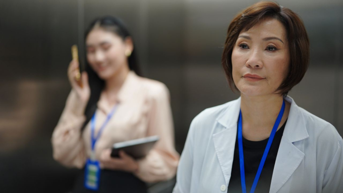 Khương Ngọc khẳng định phim Chị dâu khác biệt, hé lộ lý do dàn cast nam mờ nhạt trước Hồng Đào - Việt Hương