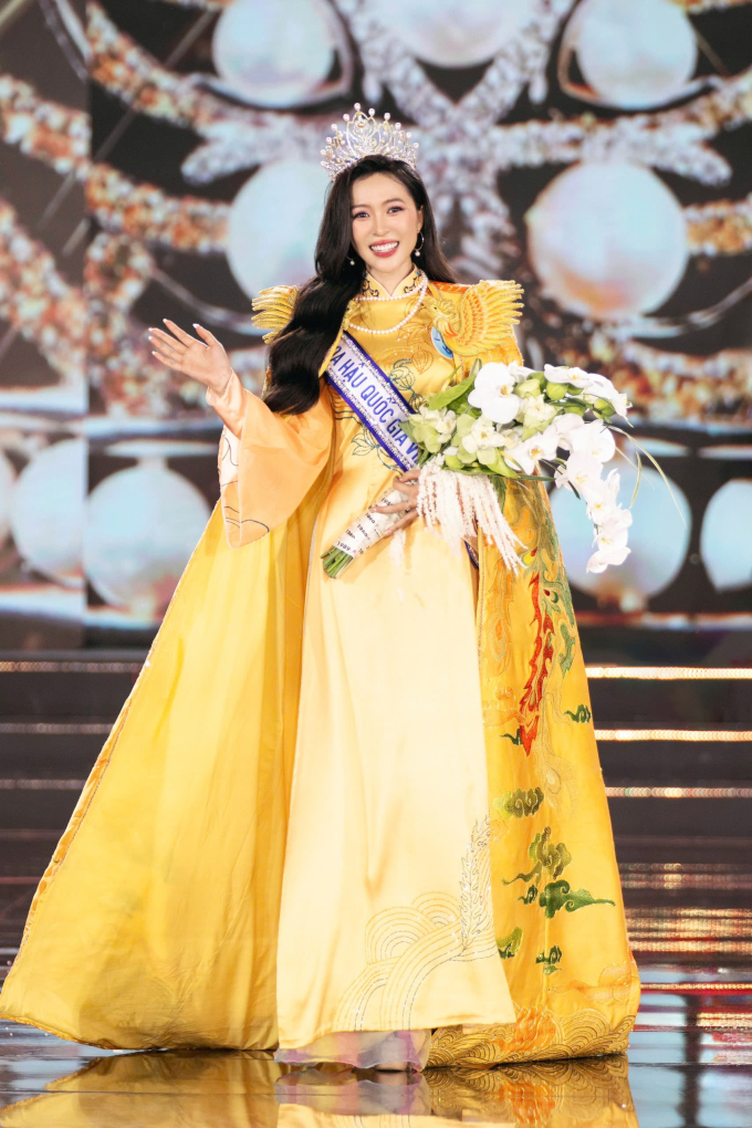 Nguyễn Ngọc Kiều Duy đăng quang Hoa hậu Quốc gia Việt Nam 2024, giành quyền thi Miss International 2025