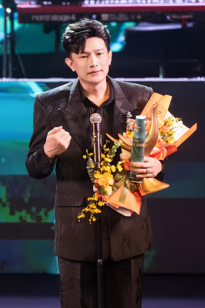 Dược Sĩ Tiến kỳ vọng làm Trẻ Concert ở Hà Nội sau khi thắng giải Cống hiến 2025