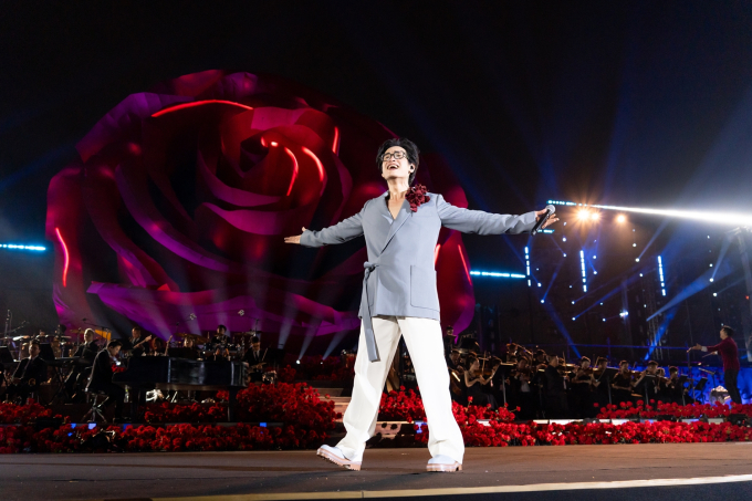 Lam Trường tái xuất, Quang Hùng MasterD thăng hoa khi song ca cùng Hà Anh Tuấn tại concert Sketch A Rose In Sai Gon