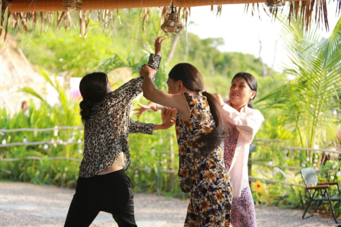 Lily Chen nhiễm hàn khí sau 3 tháng đóng phim Mẹ biển
