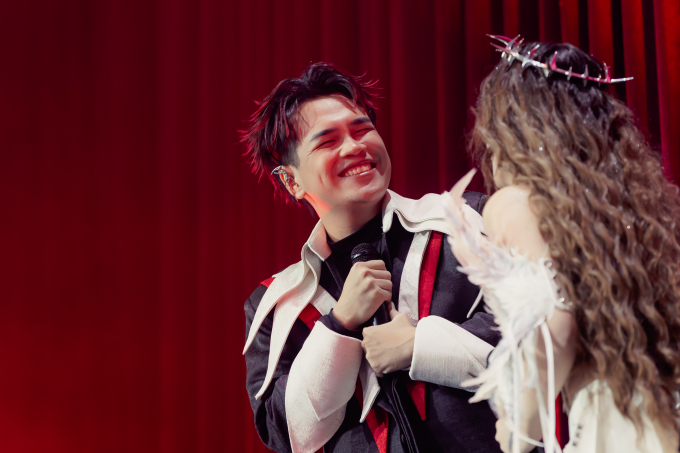 DTAP tâm huyết với album Theater of dreams, muốn đưa âm nhạc Đông Nhi nhất đến với khán giả