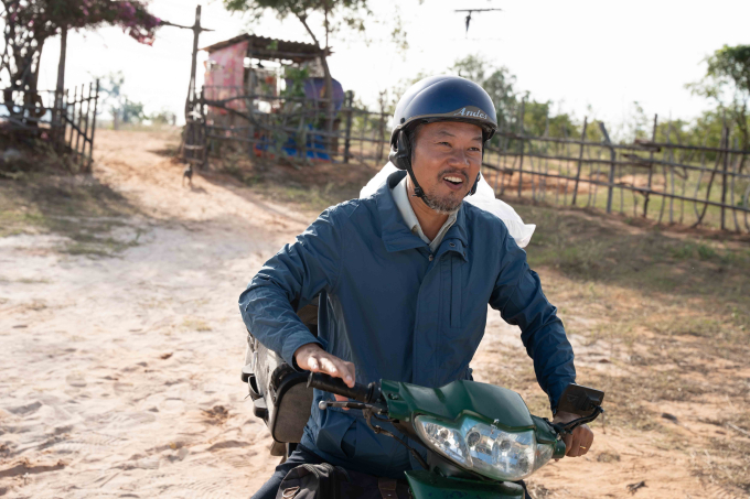 Long Đẹp Trai lấy nước mắt khán giả với vai ông bố trong Lật mặt 8: Vì con, cha tiếc chi tính mạng