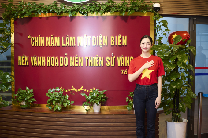 Hoa hậu Lương Thùy Linh hỗ trợ sơn mới 7 ngôi trường xuống cấp, giúp học sinh đến trường ở vùng cao