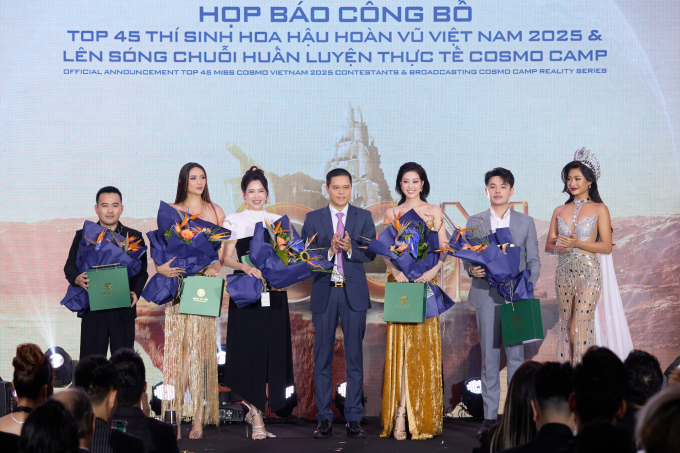 Hoa hậu Hoàn vũ Việt Nam 2025 lần đầu trao hai vé vàng vào thẳng Top 16 và Top 10 do khán giả bình chọn