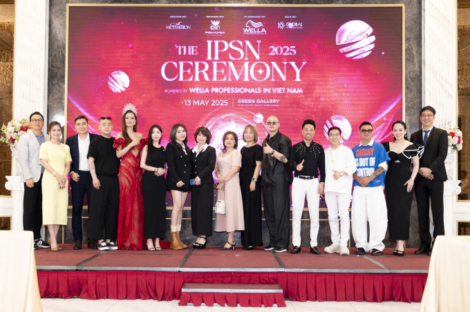 Hoa hậu Như Vân chiếm spotlight với outfit gợi cảm, đọ sắc cùng Kiều Hằng tại sự kiện