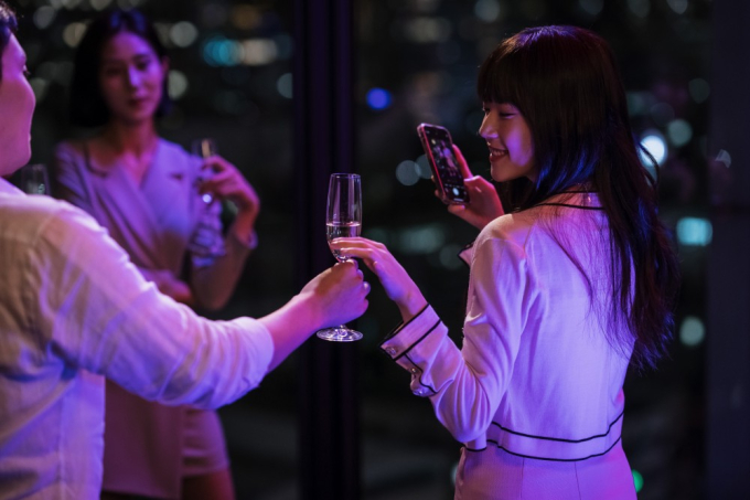 Yadang: Ba mặt lật kèo khiến khán giả chóng mặt vì liên hoàn twist, Kiếp đỏ đen được chọn làm nhạc phim