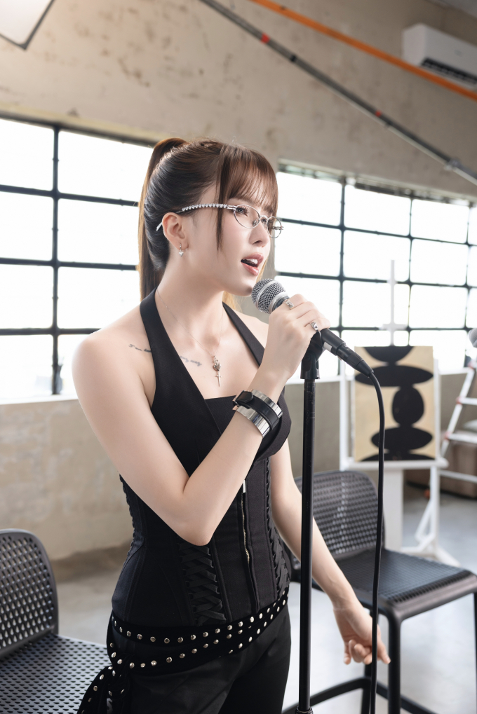 Thiều Bảo Trâm khiến fan “chóng mặt” với các phiên bản không lời, suy gấp đôi khi song ca cùng Miu Lê