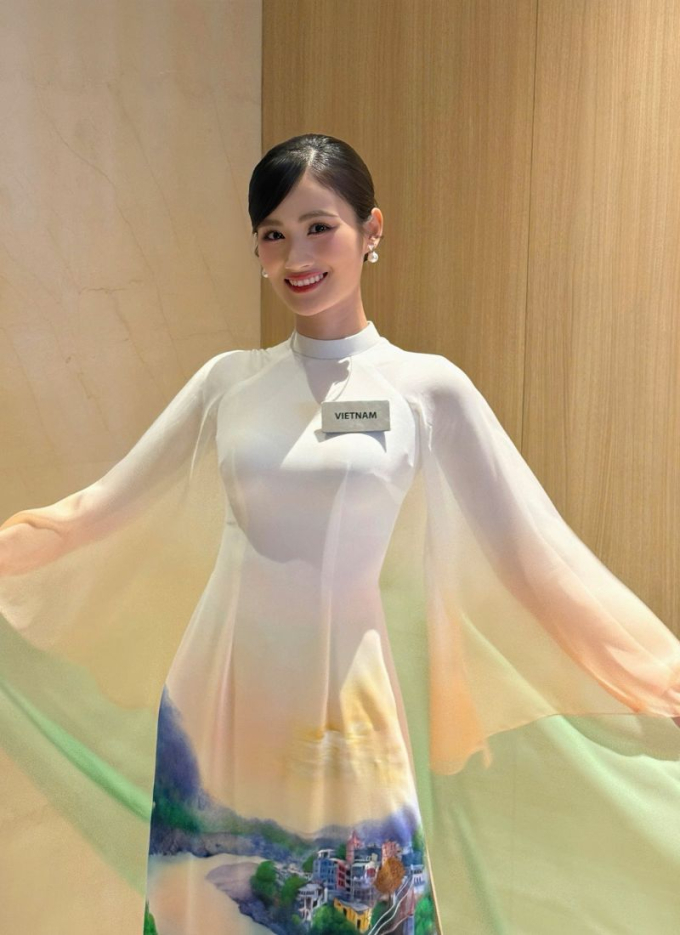 Hoa hậu Ý Nhi hát Cheri Cheri Lady khi thi tài năng, hé lộ chiếc áo dài đặc biệt tại Miss World