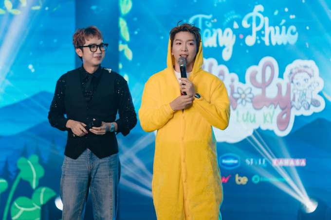 Anh tài Tăng Phúc lan tỏa tình yêu áo dài trong fan meeting đầu tiên trong sự nghiệp