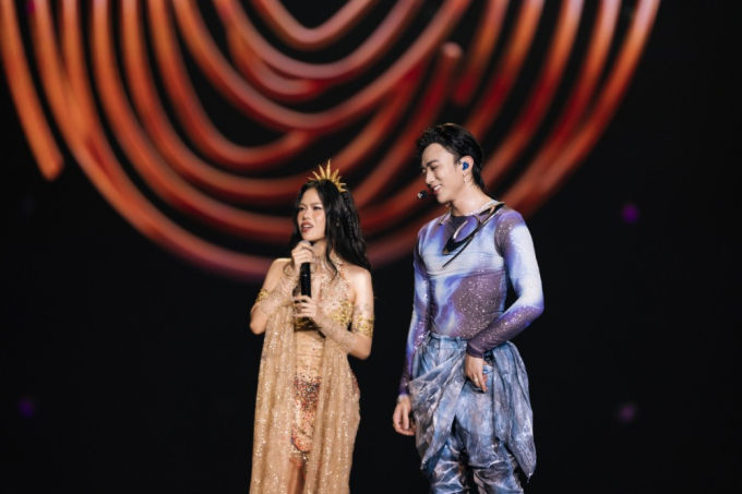 Live Concert: All Rounder: Soobin chinh phục khán giả từ hình ảnh “hoàng tử ballad” đến một “all-rounder” đa phong cách