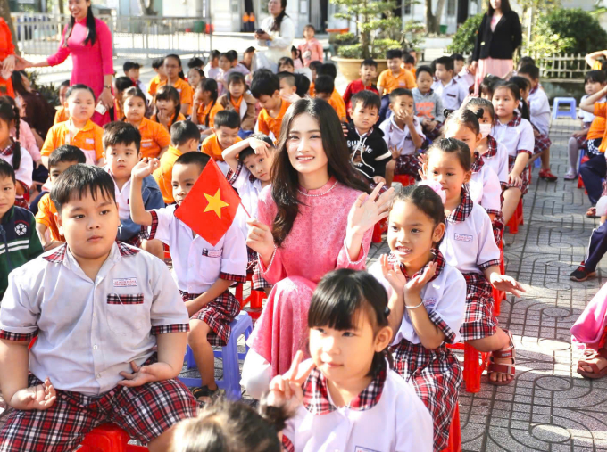 Ý Nhi đạt thành tích đáng tự hào tại Miss World: Lọt Top 8 Dự án Nhân ái với “Heart To Head”